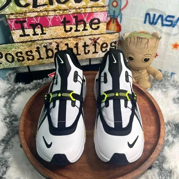 NIKE AIR ZOOM TRAVERSE GS CL - Picture 12 of 14